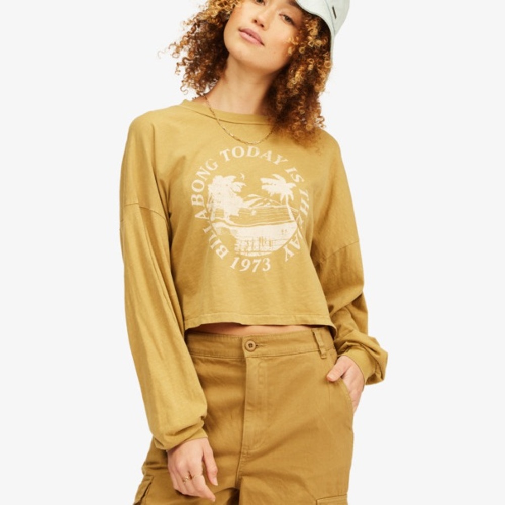 NWT Billabong - Beach Boyfriend - Cropped Long Sleeve T-Shirt Size L